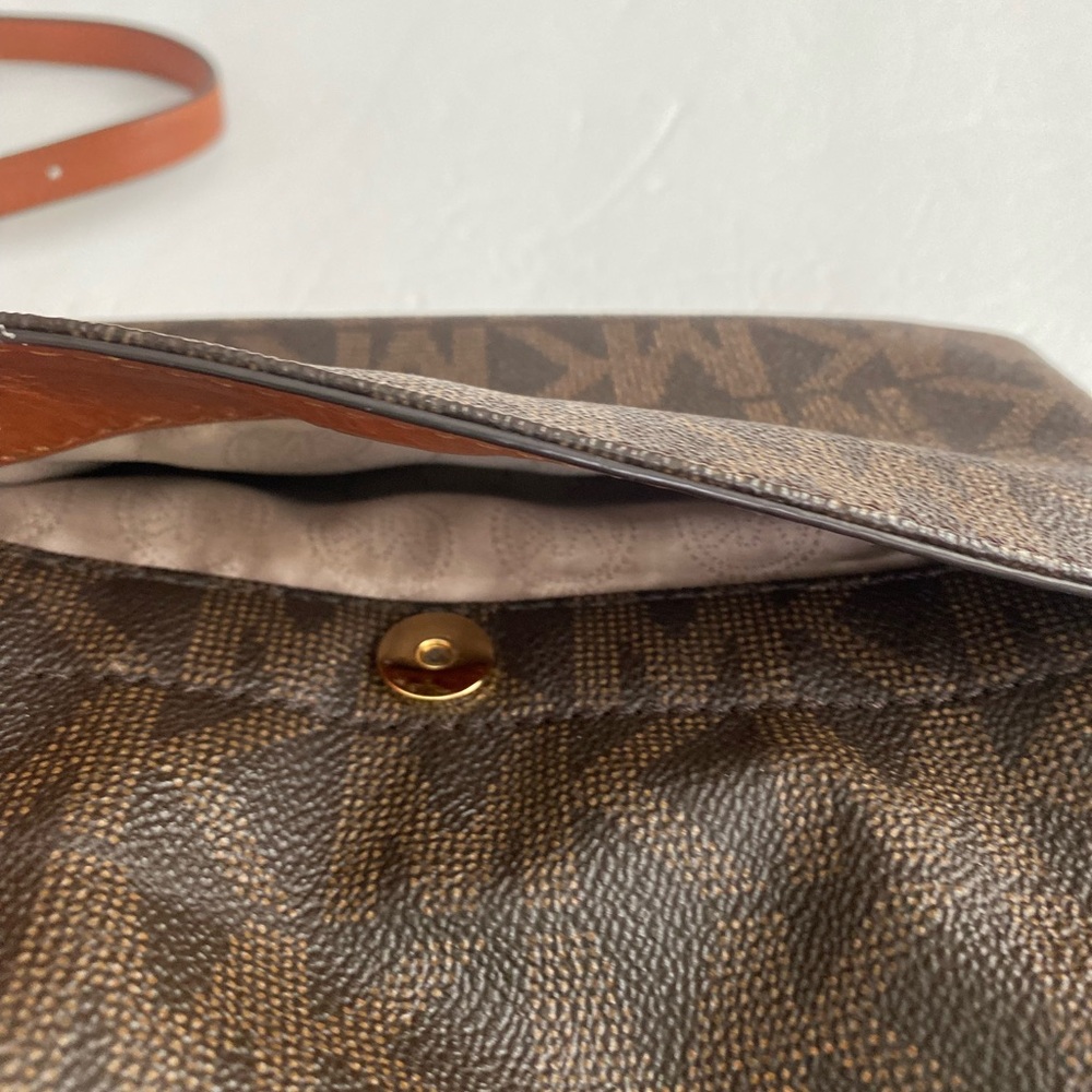 Michael Kors Signature Brown Crossbody Bag - Picture 8 of 16